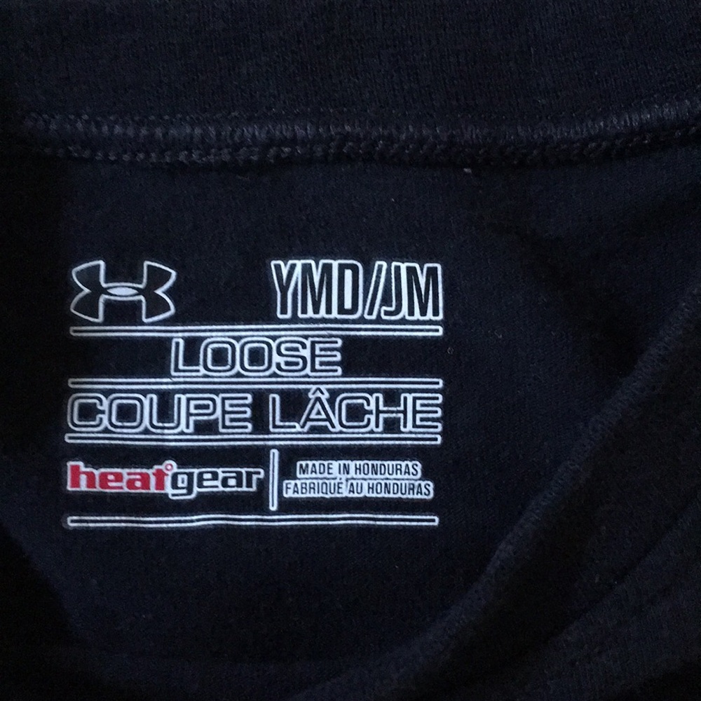 Boys under Armour tshirt - Picture 2 of 3